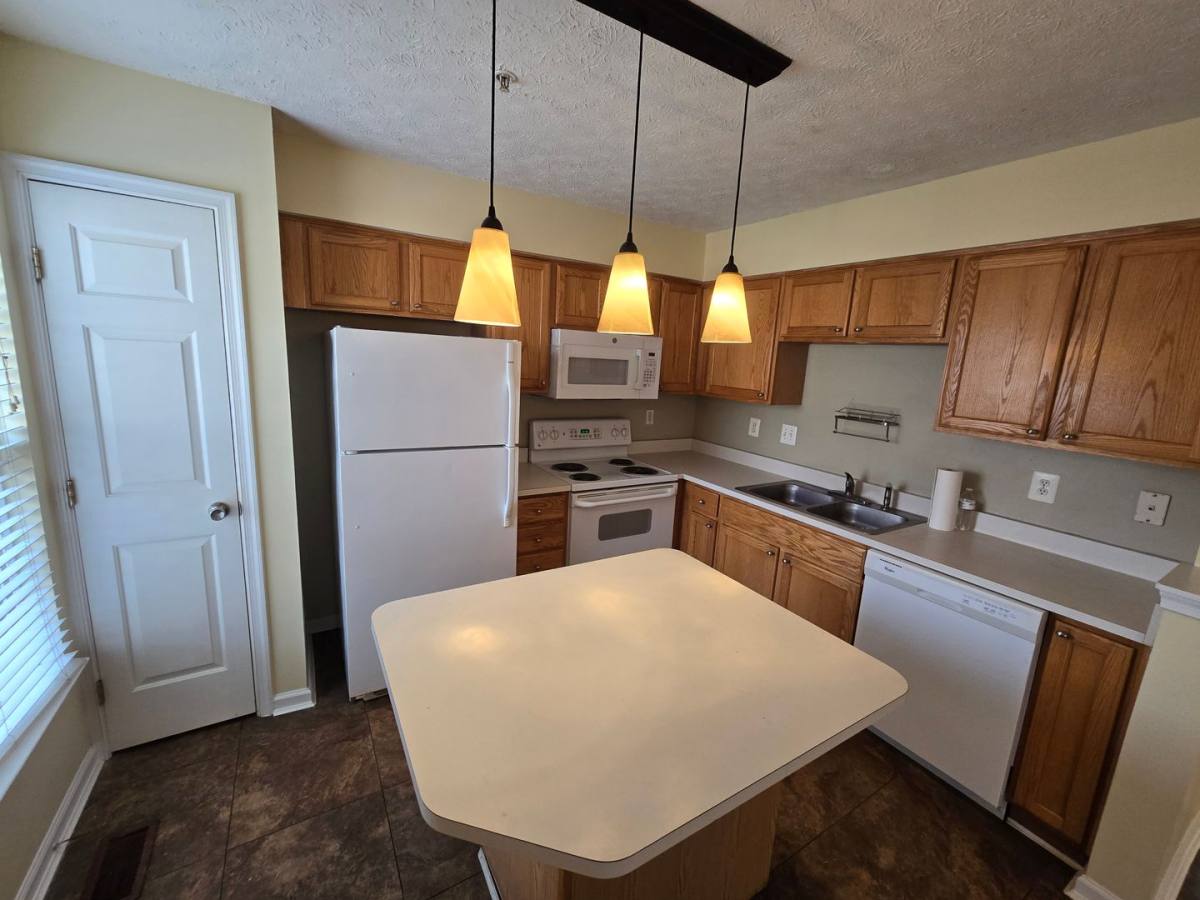 Townhouse for rent at 4927 Bristle Cone Circle, Aberdeen, MD 21001
