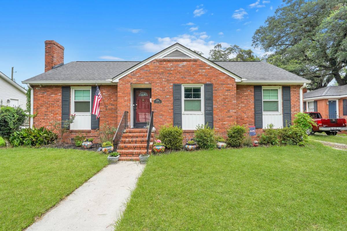 House for rent at 1506 E 55th St, Savannah, GA 31404
