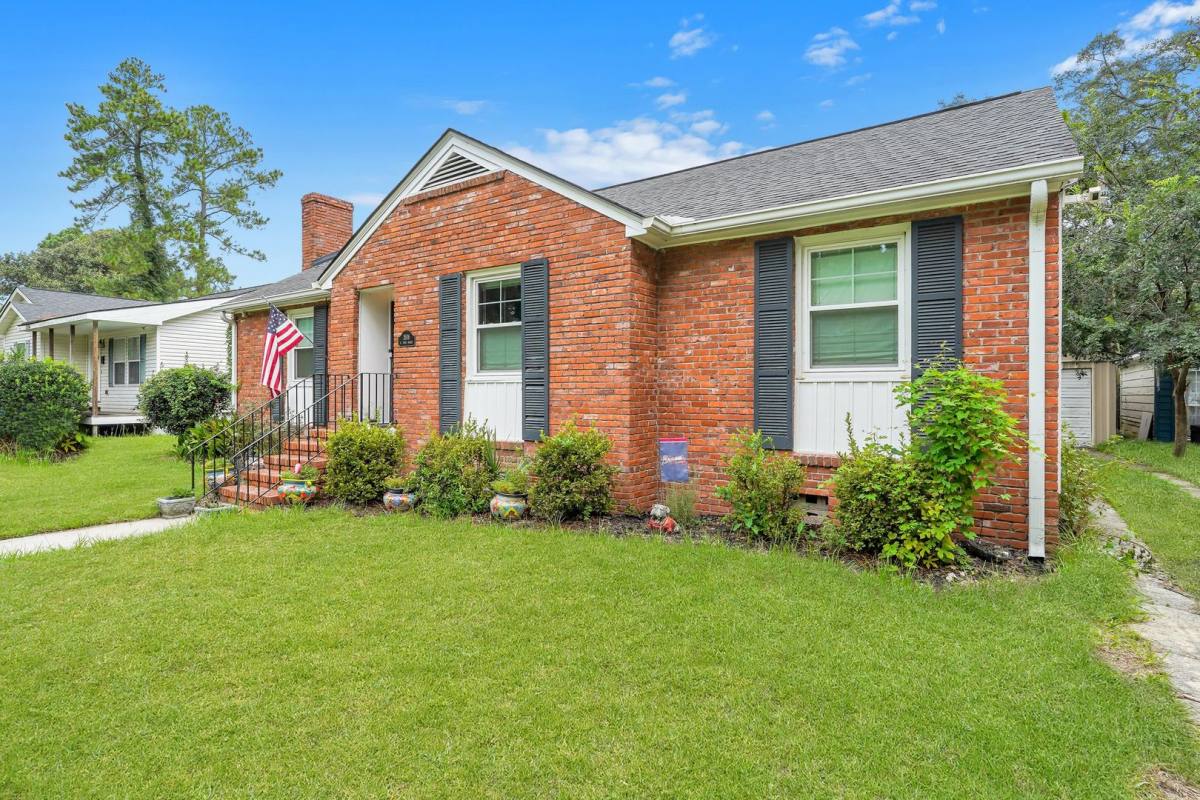 House for rent at 1506 E 55th St, Savannah, GA 31404