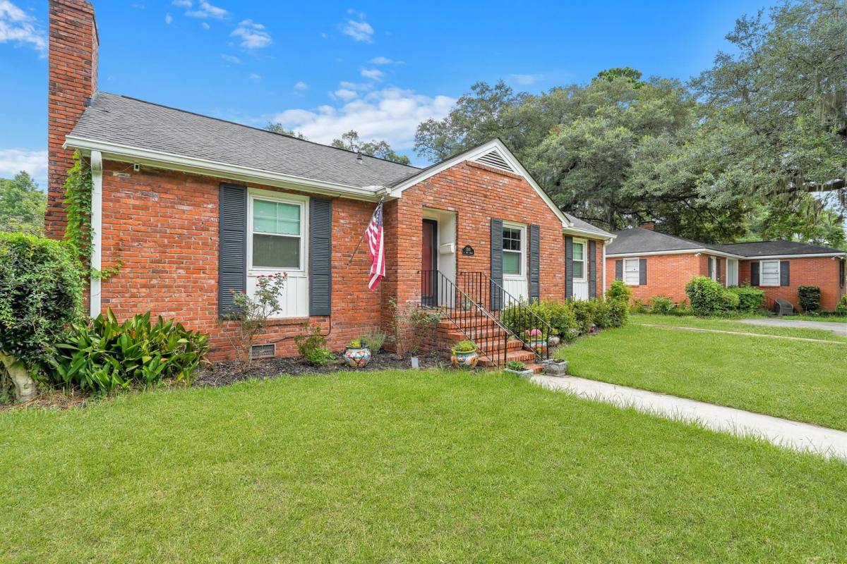 House for rent at 1506 E 55th St, Savannah, GA 31404