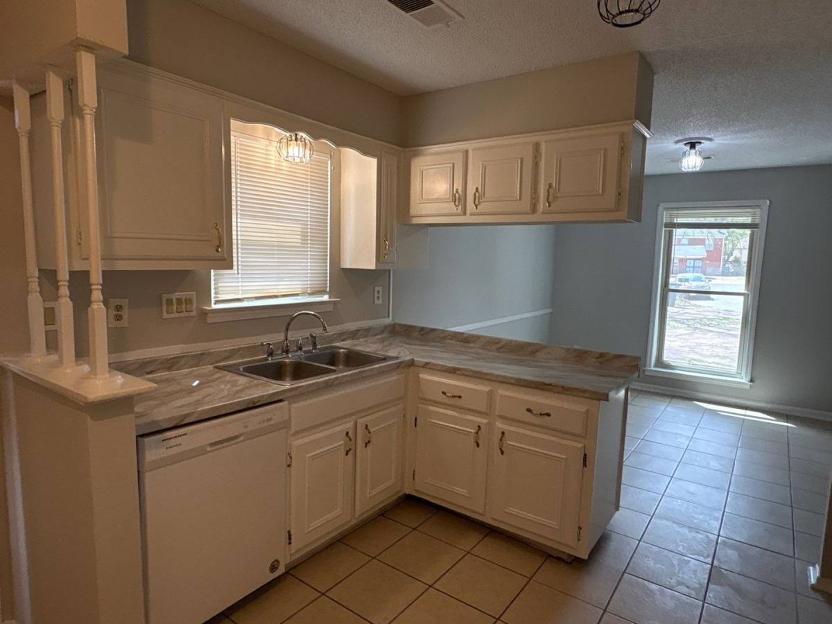 House for rent at 3208 Cookie Cove, Memphis, TN 38118