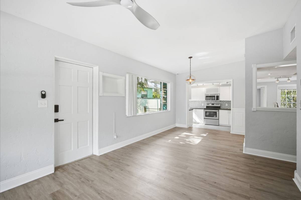House for rent at 4933 13th Ave S, Saint Petersburg, FL 33707