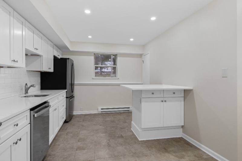 Apartment for rent at 4 Horizon View Dr #3, East Greenbush, NY 12061