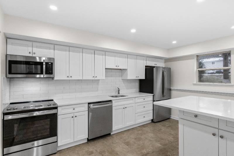 Apartment for rent at 4 Horizon View Dr #3, East Greenbush, NY 12061