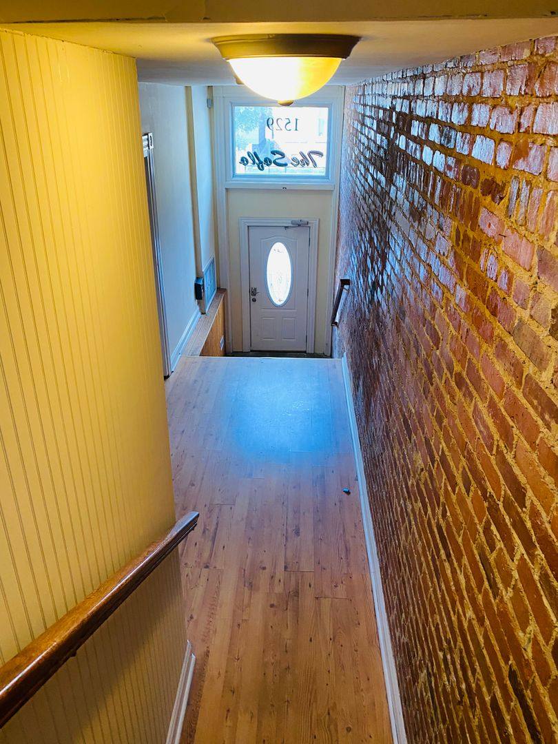 Apartment for rent at 1529 W Cary St, Richmond, VA 23220