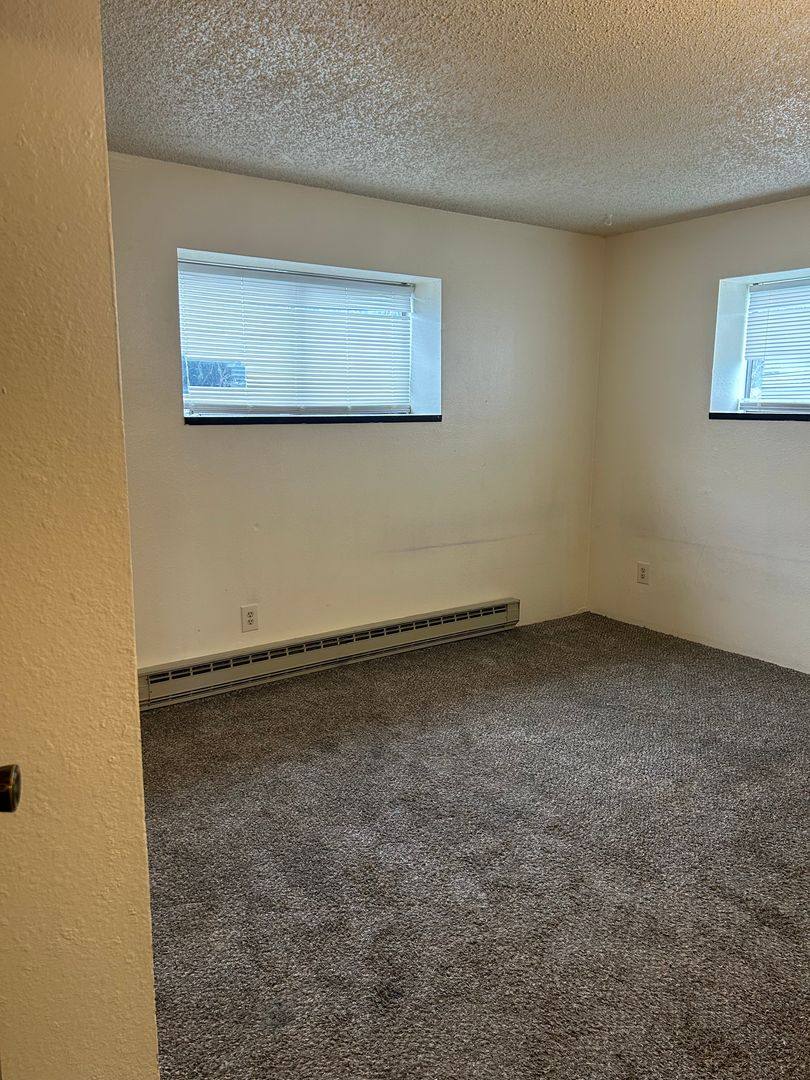 Apartment for rent at 933 N Baker Ave, East Wenatchee, WA 98802
