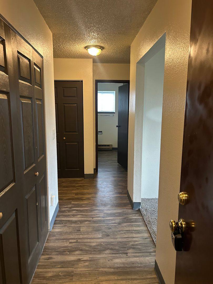 Apartment for rent at 933 N Baker Ave, East Wenatchee, WA 98802