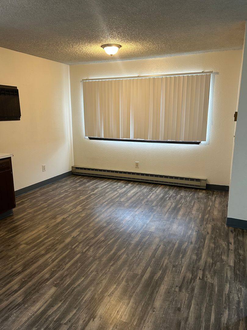 Apartment for rent at 933 N Baker Ave, East Wenatchee, WA 98802