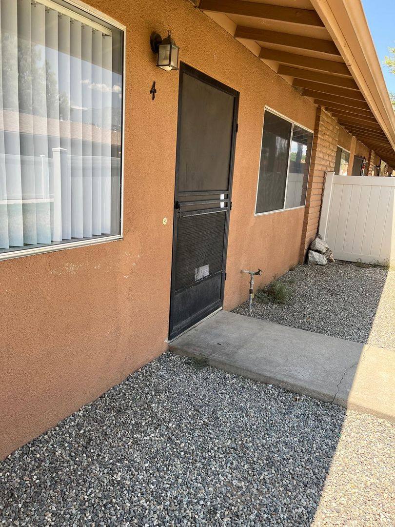 Apartment for rent at 213-217 W County Line Rd, Calimesa, CA 92320