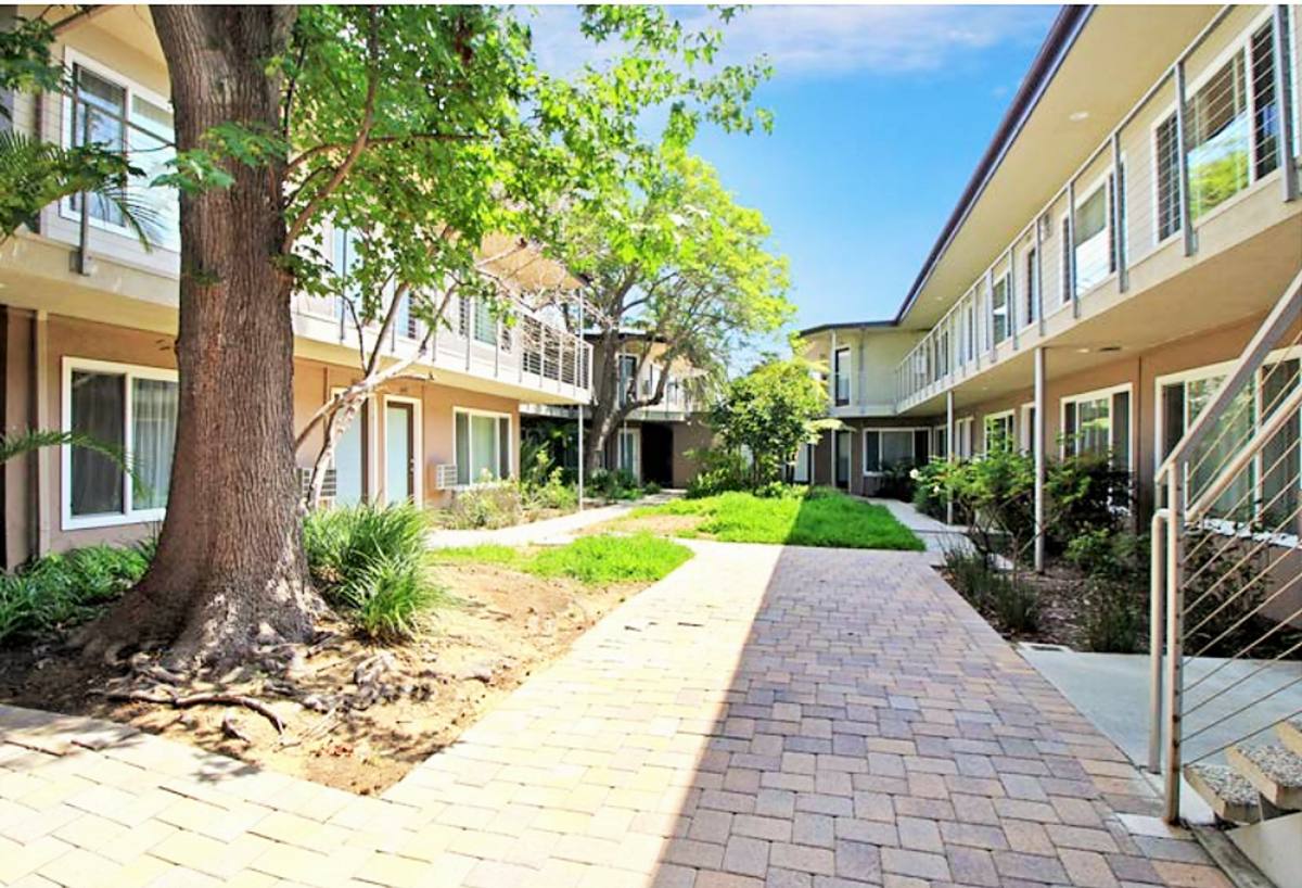 Apartment for rent at 1520 W Carson St, Torrance, CA 90501