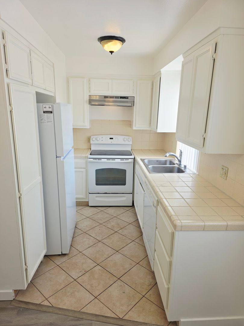 Apartment for rent at 12835 Kling St, Studio City, CA 91604