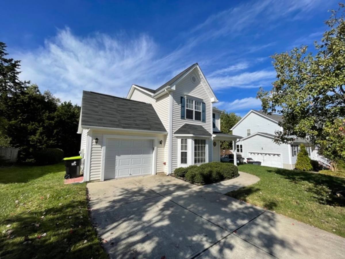 House for rent at 433 Holly Thorn Trace, Holly Springs, NC 27540