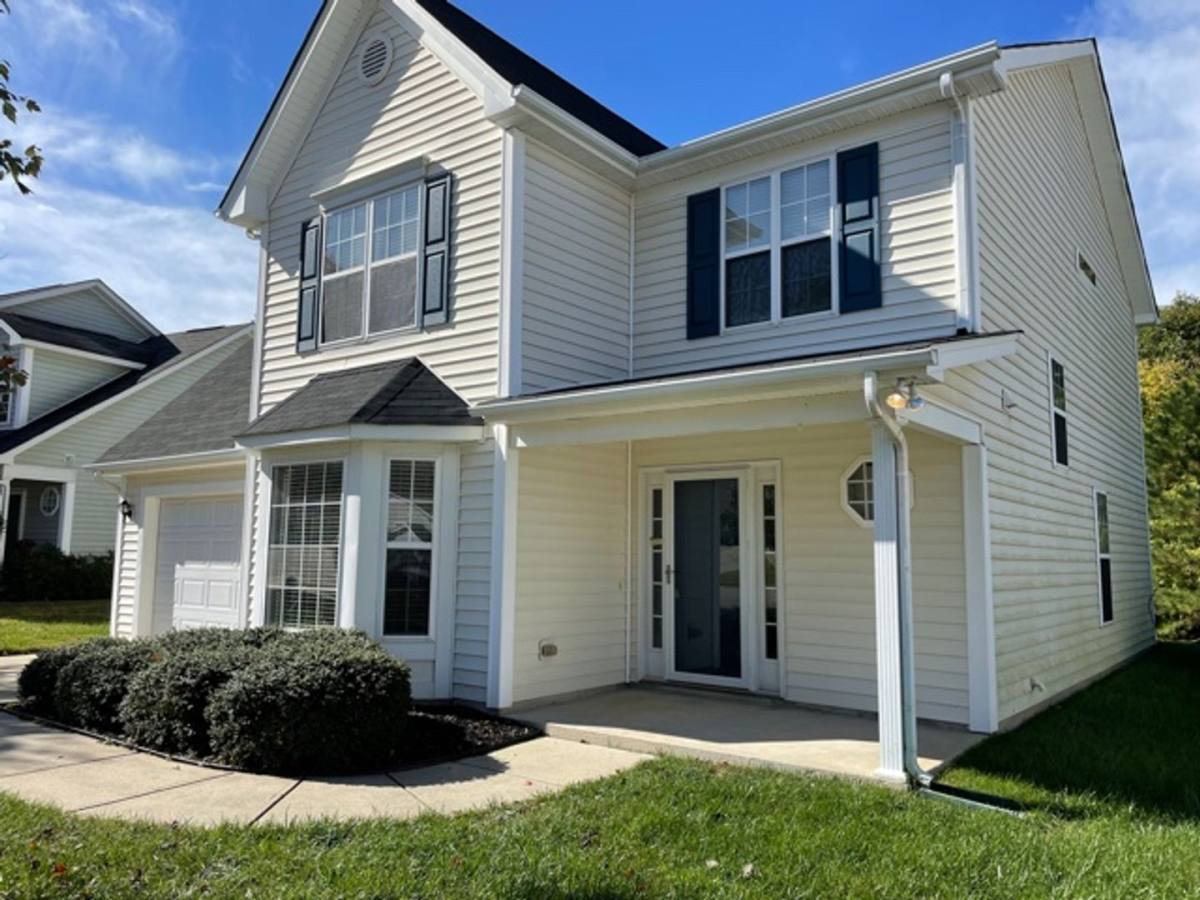 House for rent at 433 Holly Thorn Trace, Holly Springs, NC 27540