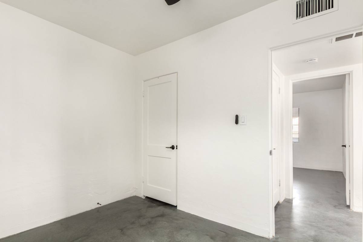 Apartment for rent at 2452 E Amelia Ave, Phoenix, AZ 85016