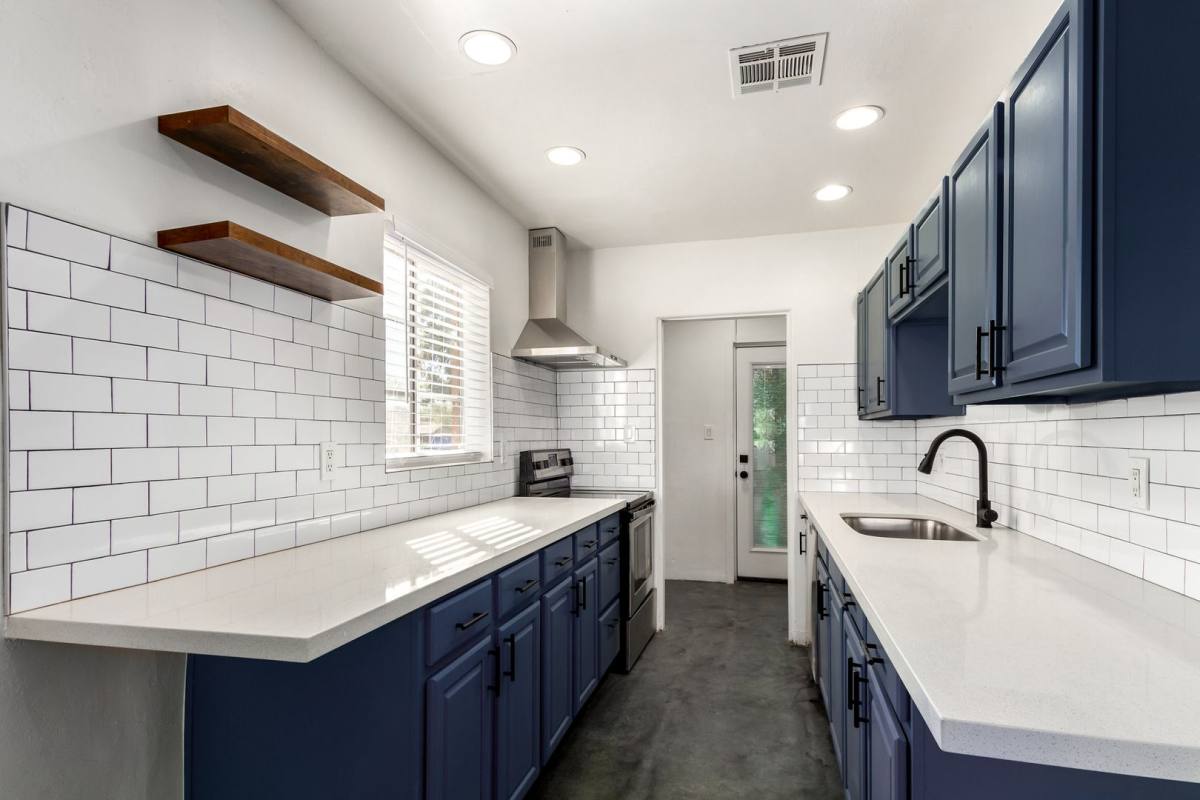 Apartment for rent at 2452 E Amelia Ave, Phoenix, AZ 85016