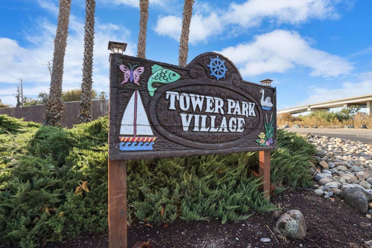 Apartment for rent at 1 Robin Court, Lodi, CA 95242