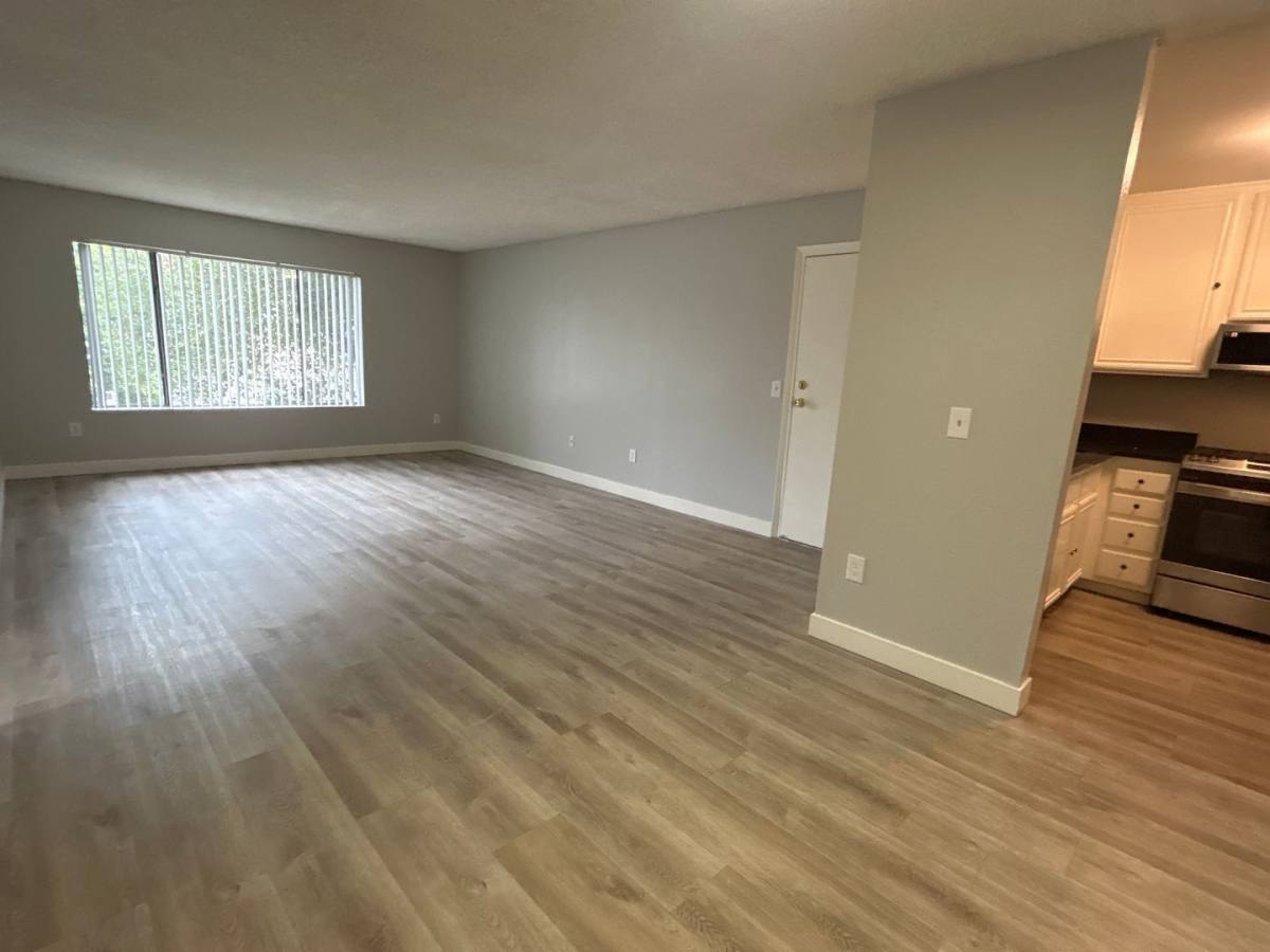 Apartment for rent at 309 E Elk Ave, Glendale, CA 91205