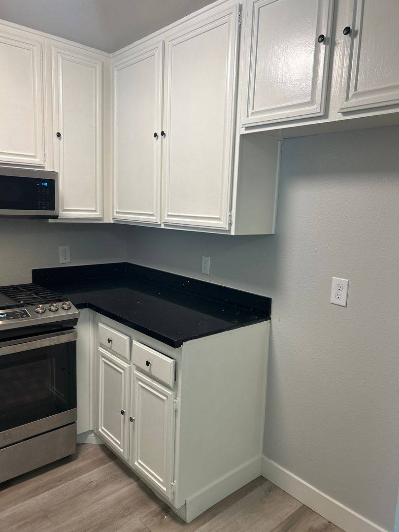 Apartment for rent at 309 E Elk Ave, Glendale, CA 91205