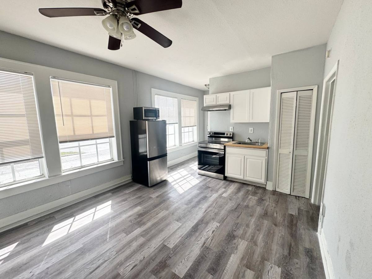 Apartment for rent at 704 Cordova Dr, Orlando, FL 32804