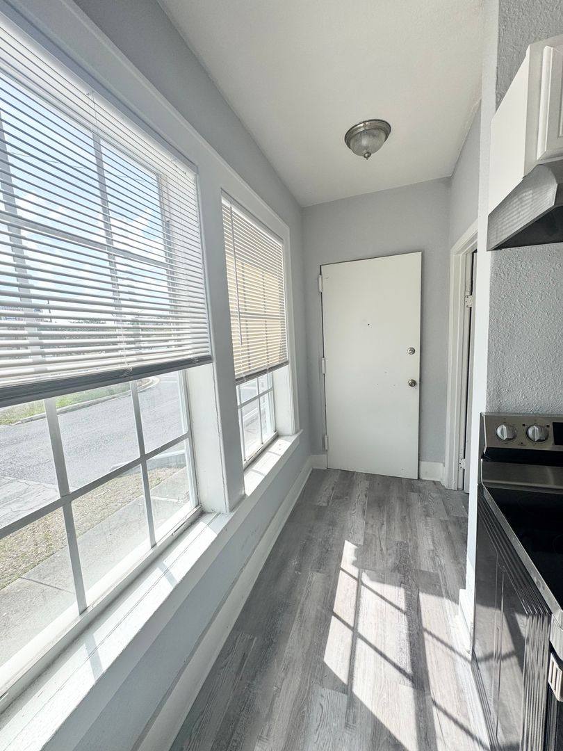 Apartment for rent at 704 Cordova Dr, Orlando, FL 32804