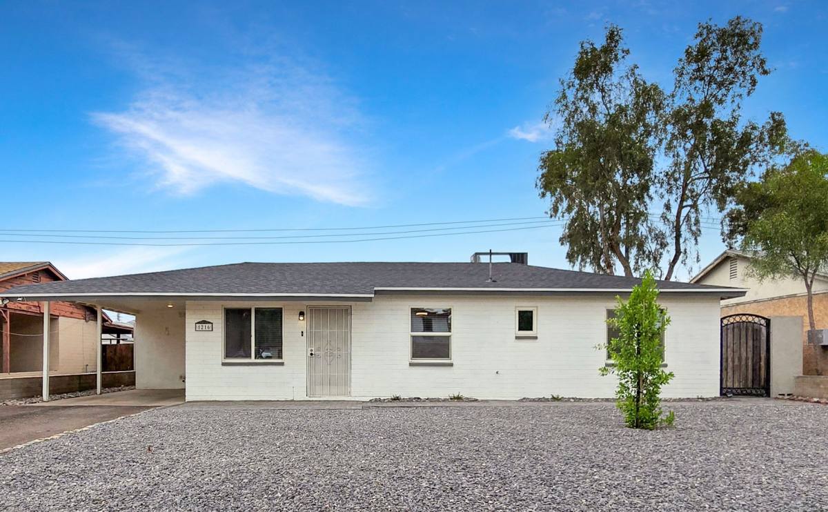 House for rent at 1216 E Desert Park Lane, Phoenix, AZ 85020