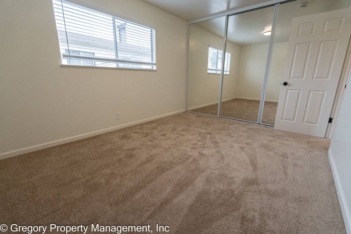 Apartment for rent at 1525 Schiller St, Alameda, CA 94501