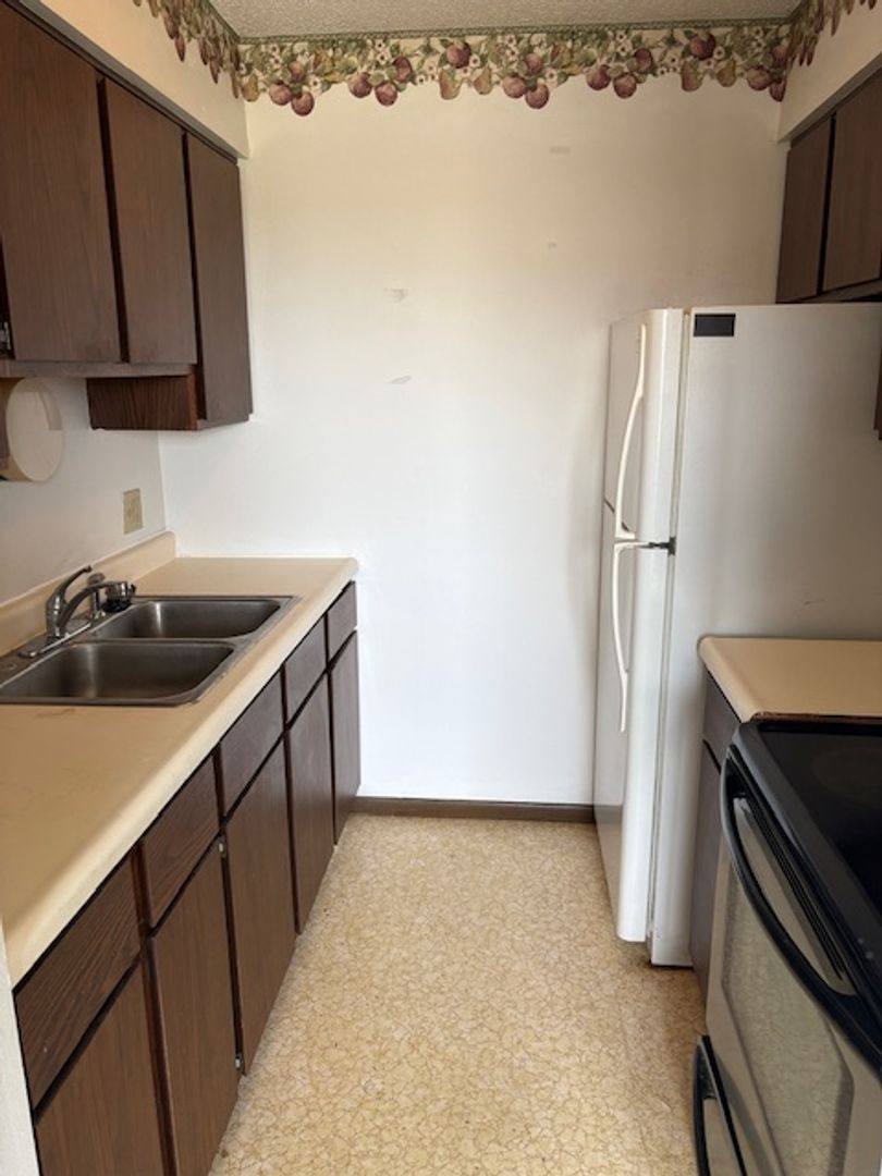 Apartment for rent at 209 Estelle St, Dysart, IA 52224