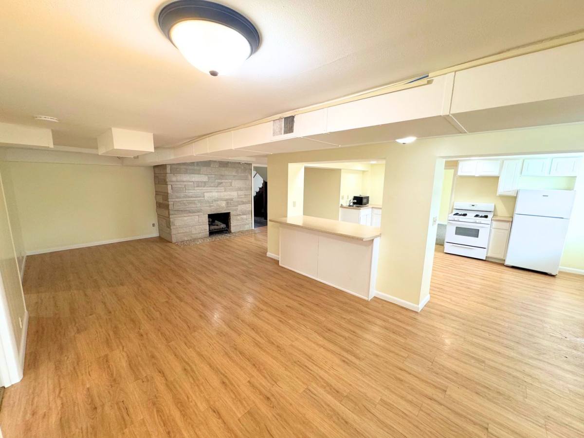 Apartment for rent at 1606 W Healey, Champaign, IL 61821