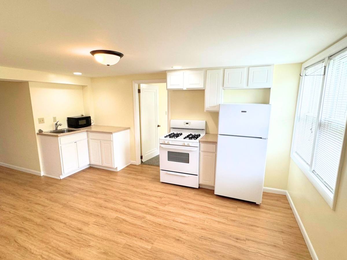 Apartment for rent at 1606 W Healey, Champaign, IL 61821