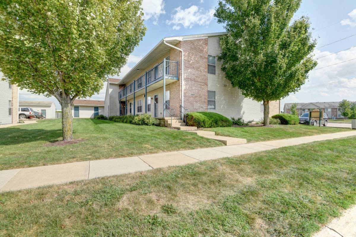 Apartment for rent at 1202 Wesley Ave, Savoy, IL 61874