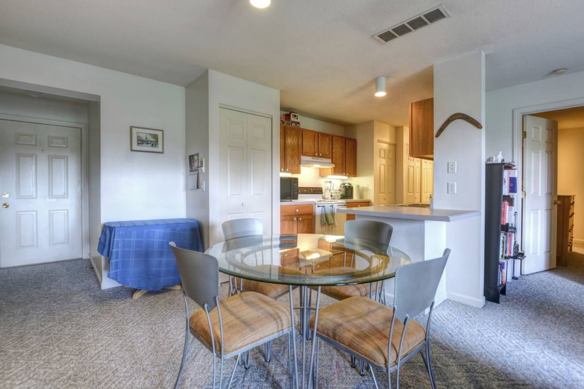 Apartment for rent at 1203 Wesley Ave, Savoy, IL 61874