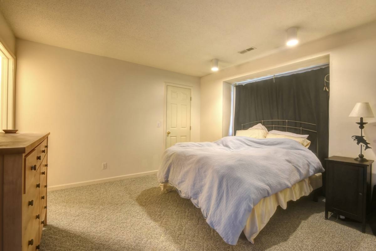 Apartment for rent at 1203 Wesley Ave, Savoy, IL 61874