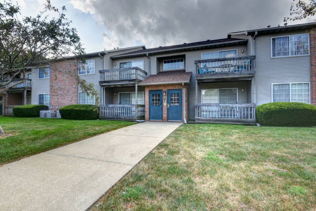 Apartment for rent at 1203 Wesley Ave, Savoy, IL 61874