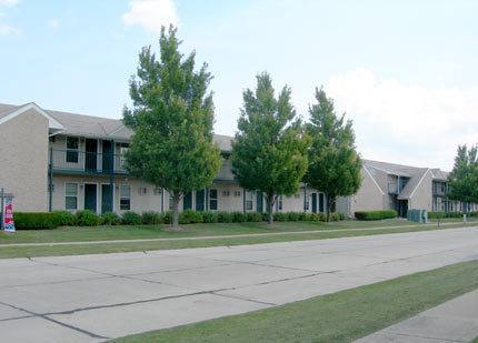 Apartment for rent at 1204 Wesley Ave, Savoy, IL 61874