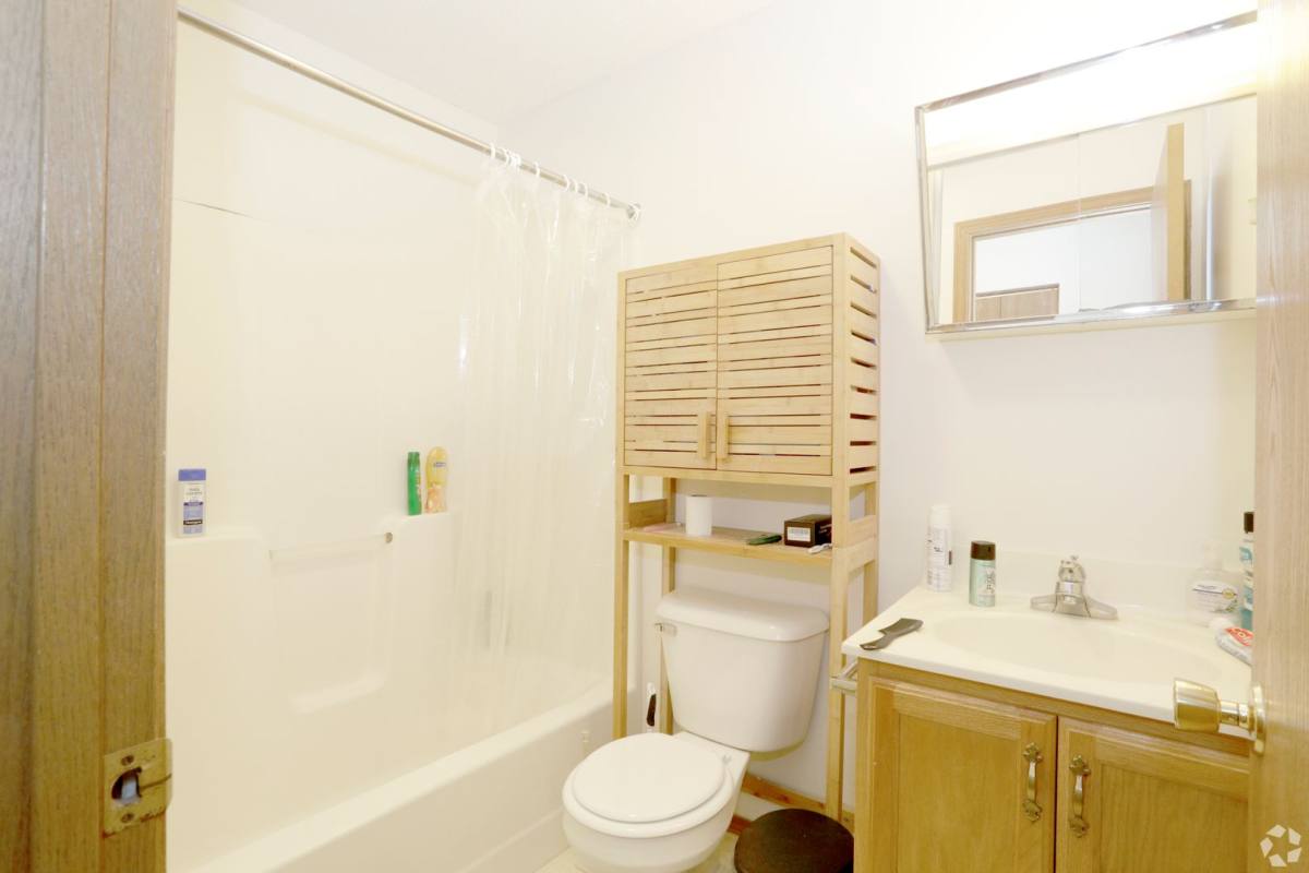 Apartment for rent at 1206 Wesley Ave, Savoy, IL 61874