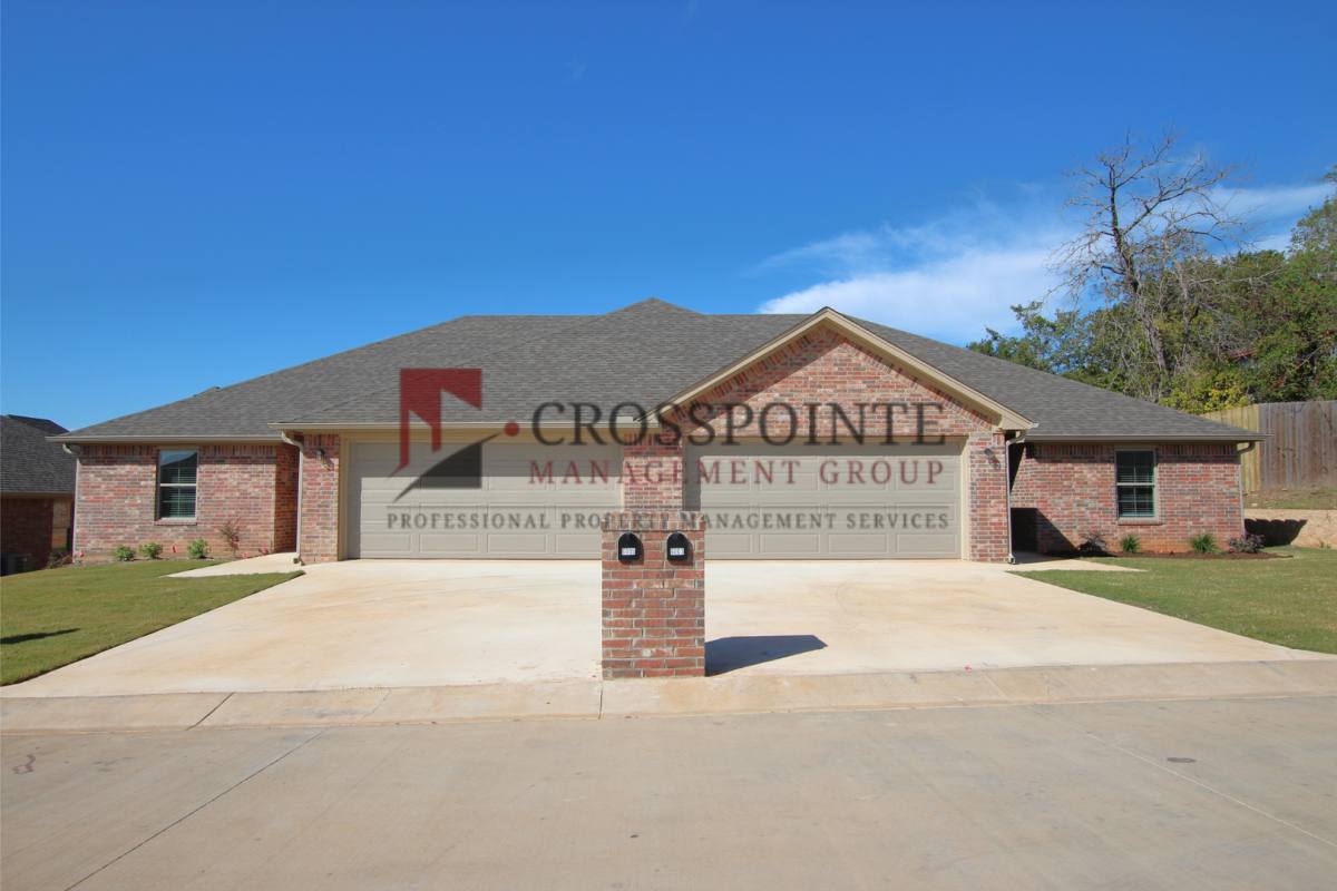 Townhouse for rent at 6024 Villa Rosa Way, Tyler, TX 75707
