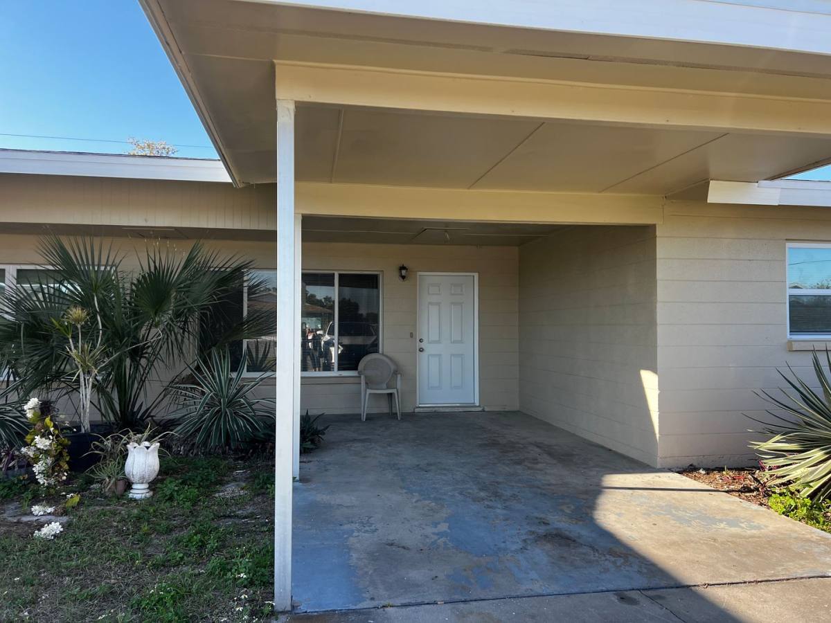 House for rent at 556 Briarwood Rd, Venice, FL 34293