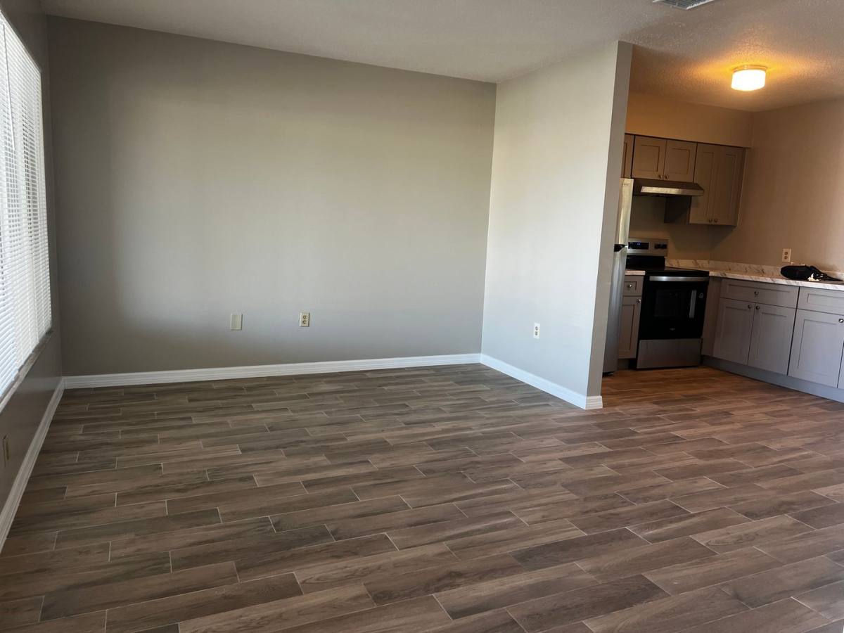 House for rent at 556 Briarwood Rd, Venice, FL 34293