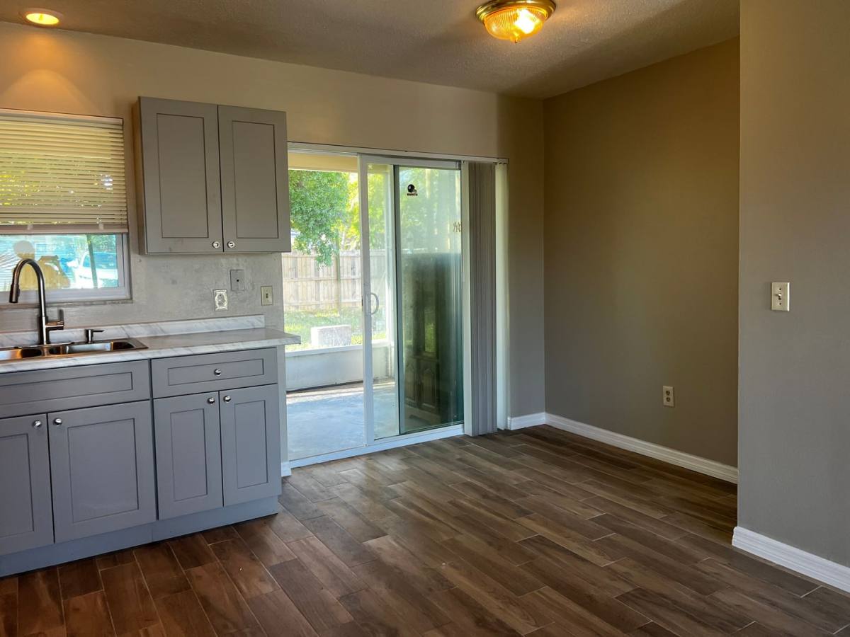 House for rent at 556 Briarwood Rd, Venice, FL 34293