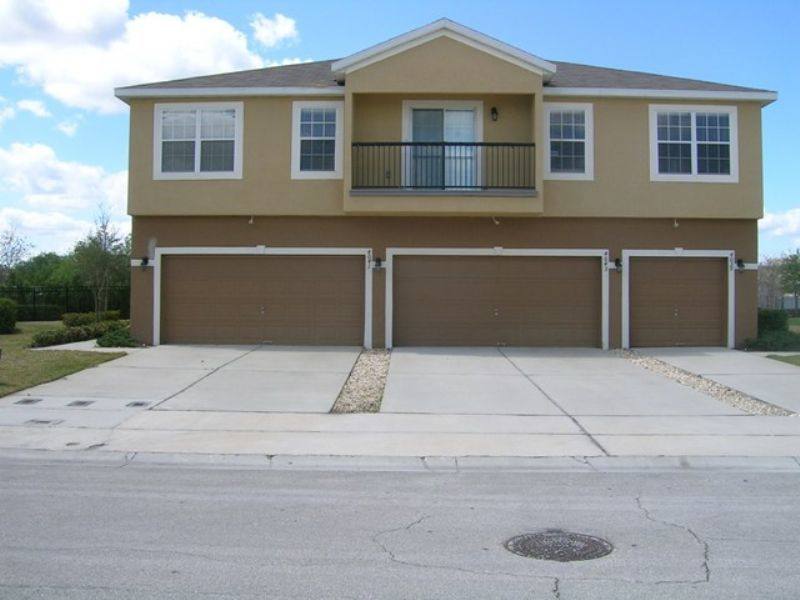 Townhouse for rent at 4041 Pemberly Pines Circle, Saint Cloud, FL 34769