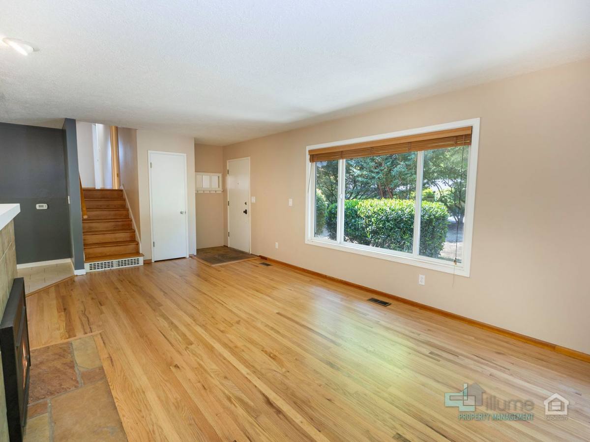 House for rent at 9610 SW Washington Place, Portland, OR 97225