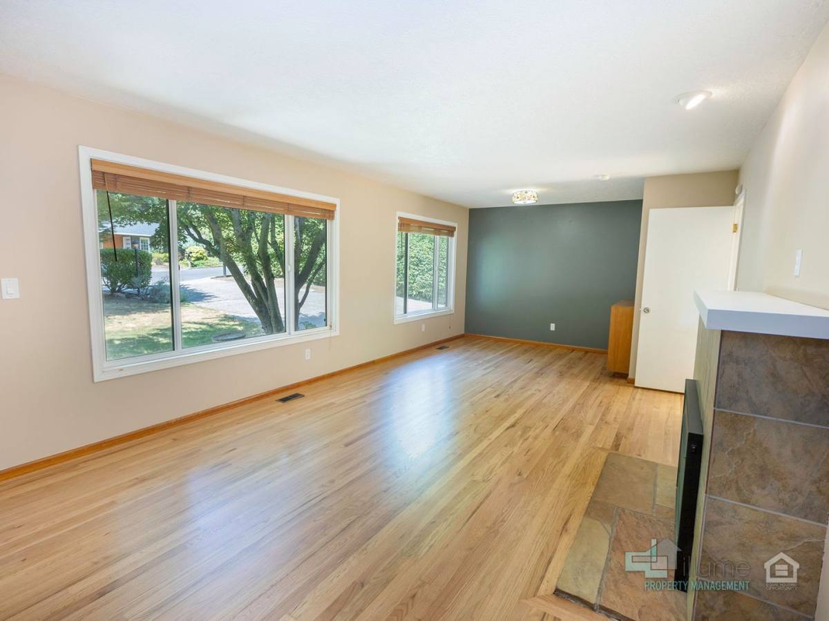 House for rent at 9610 SW Washington Place, Portland, OR 97225