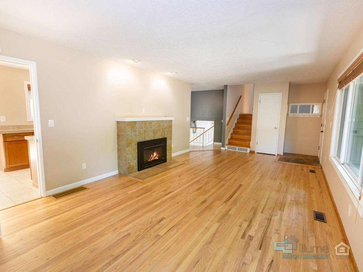 House for rent at 9610 SW Washington Place, Portland, OR 97225