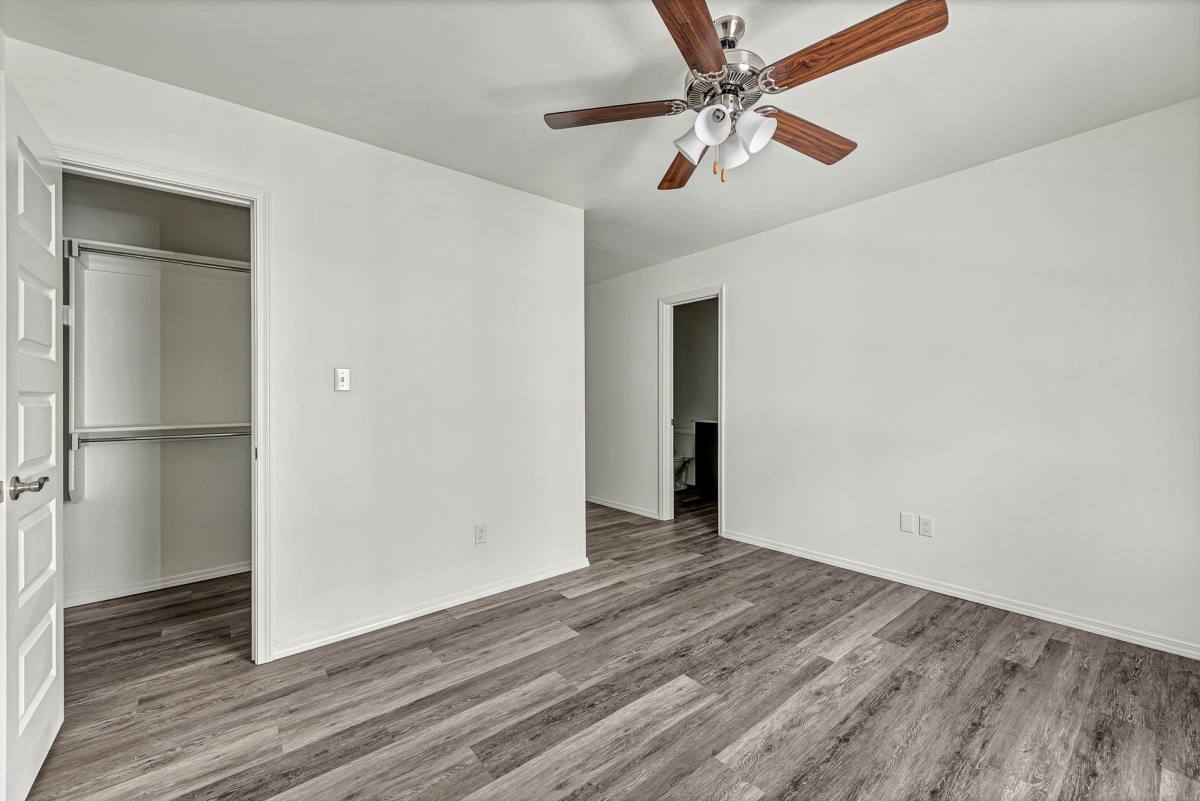 Apartment for rent at 927 S Benchmark Lane, Fayetteville, AR 72704