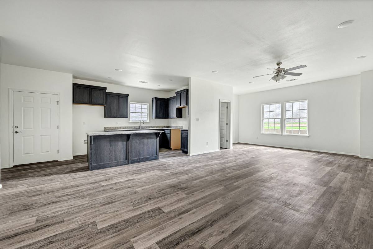Apartment for rent at 927 S Benchmark Lane, Fayetteville, AR 72704