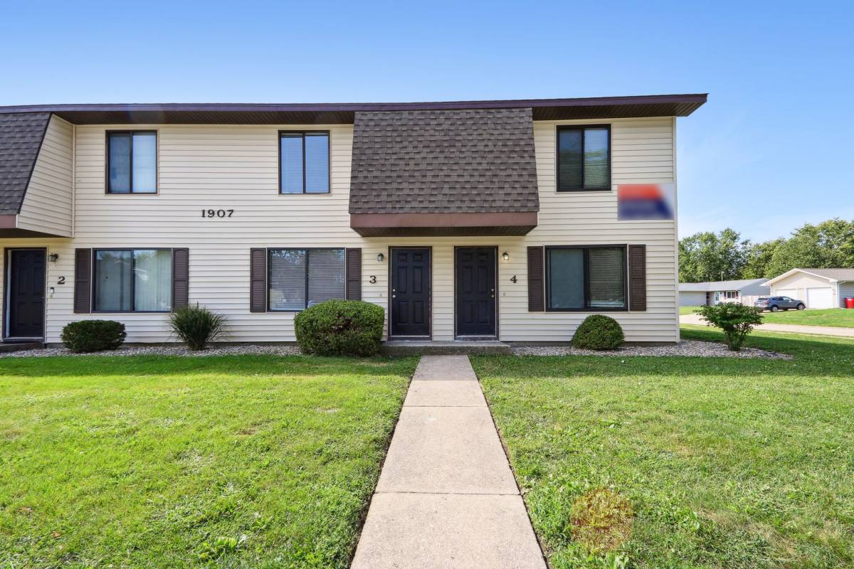 Apartment for rent at 1907 Nancy Court, Champaign, IL 61822