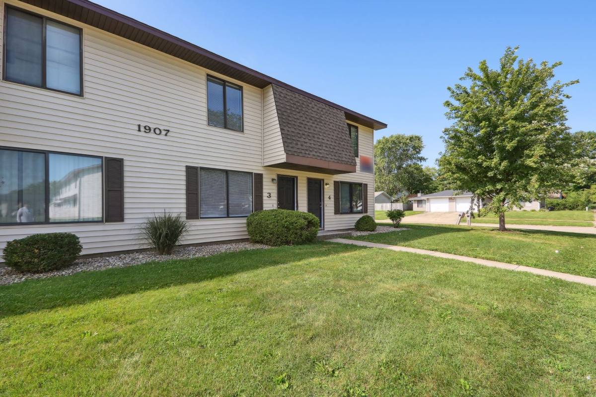 Apartment for rent at 1907 Nancy Court, Champaign, IL 61822