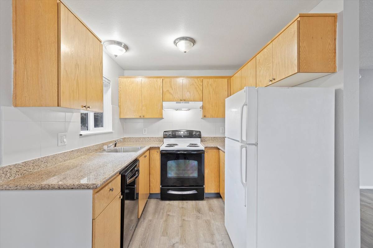 Apartment for rent at 13801-13865 SE Stark, Portland, OR 97233