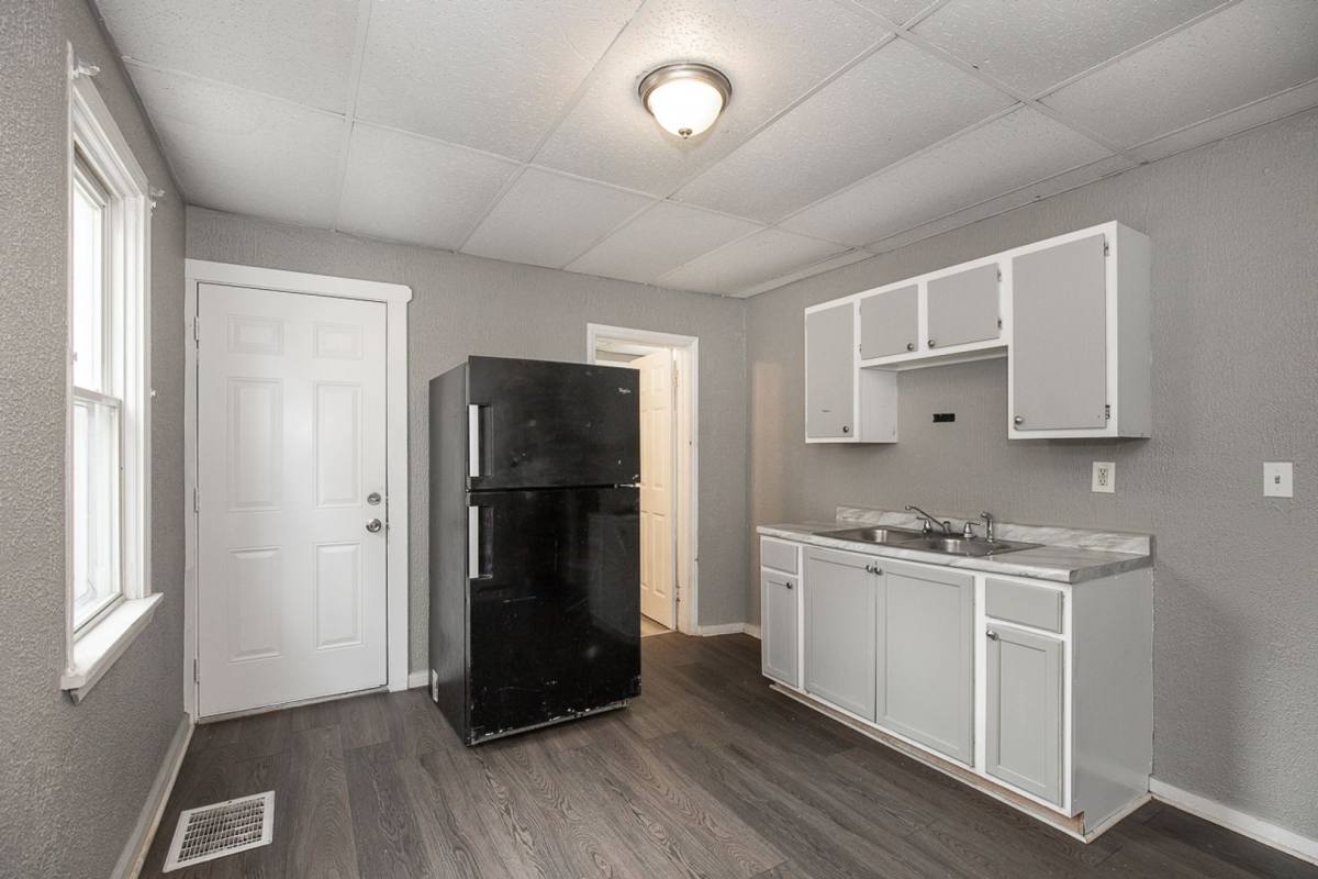 House for rent at 7411 Brinsmade, Cleveland, OH 44102