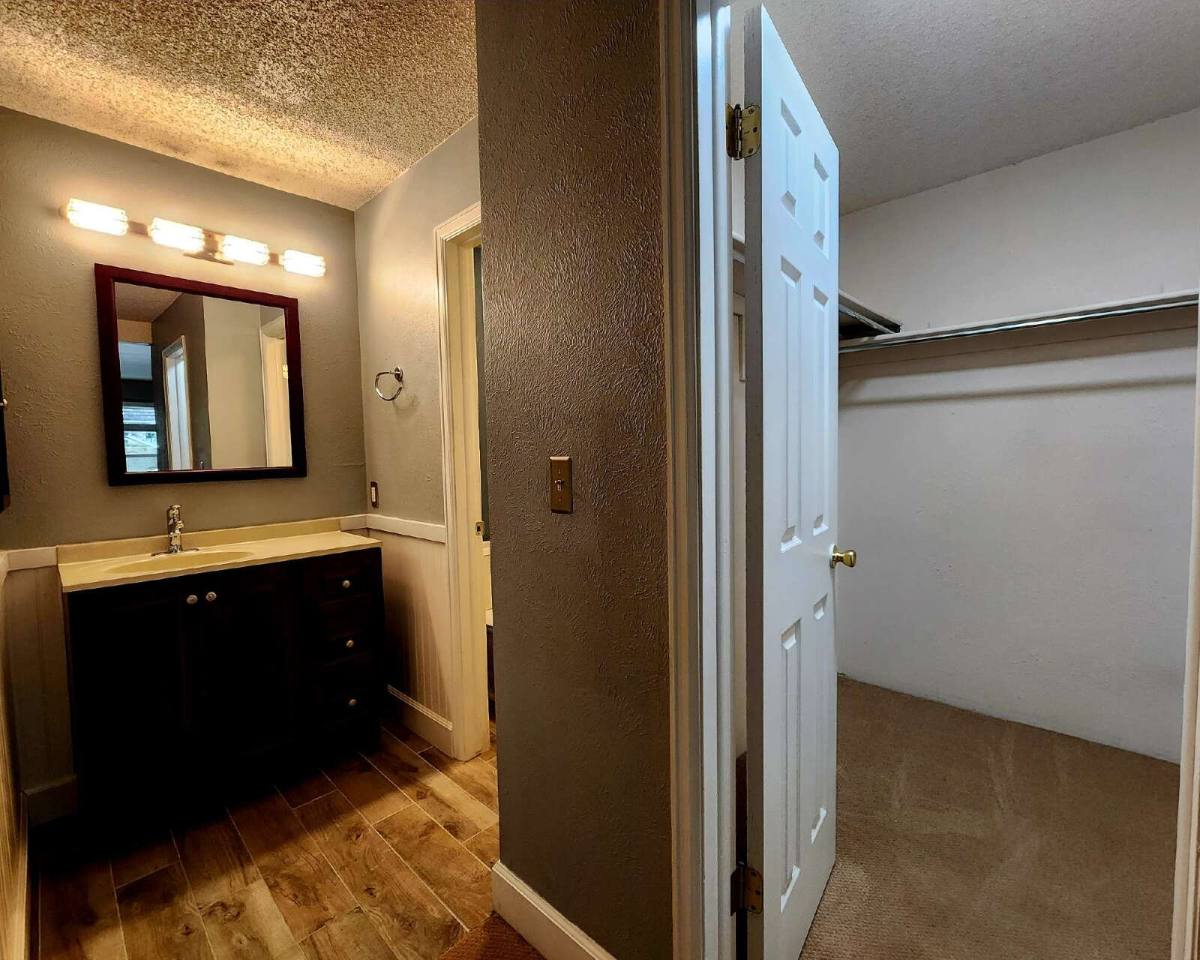 Apartment for rent at 8376 S Upham Way #B105, Littleton, CO 80128